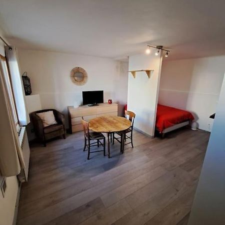 Le Studio De La Place Chalier LʼIsle-sur-la-Sorgue Εξωτερικό φωτογραφία